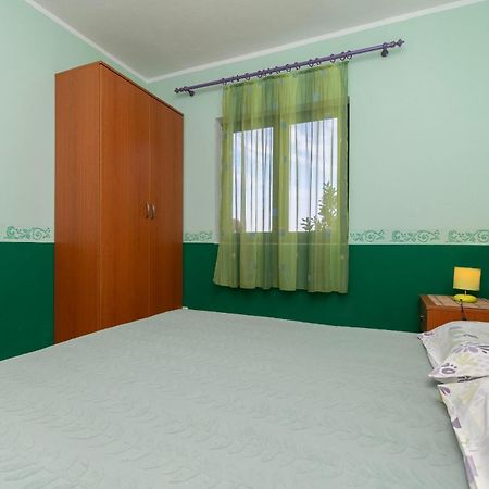 Apartments Toni Maslinica Ngoại thất bức ảnh