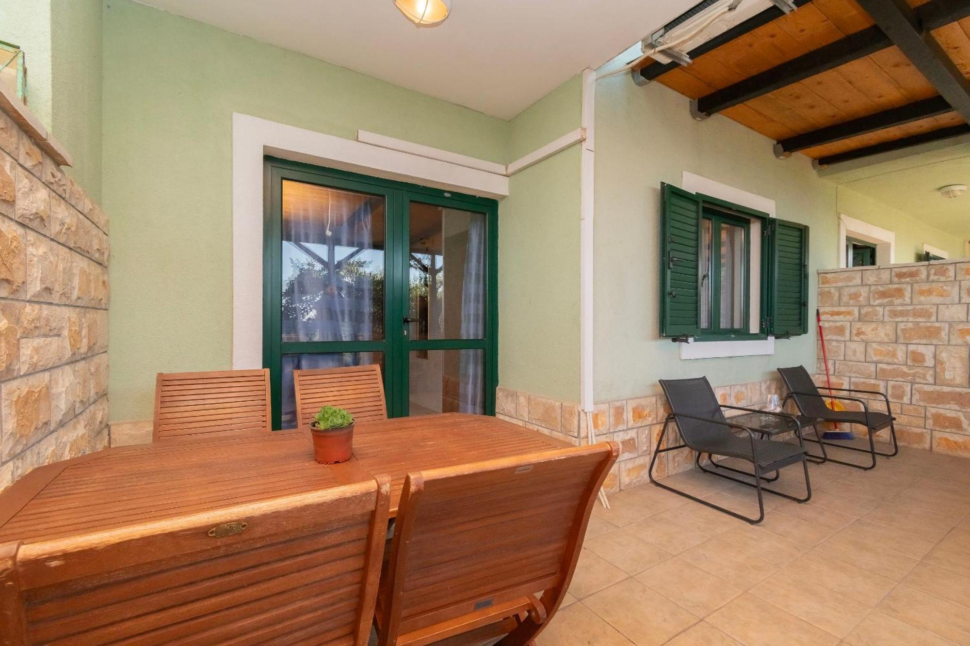Apartments Toni Maslinica Ngoại thất bức ảnh